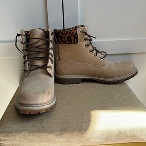 Timberland Tan Lace-Up Boots with Leopard Collar